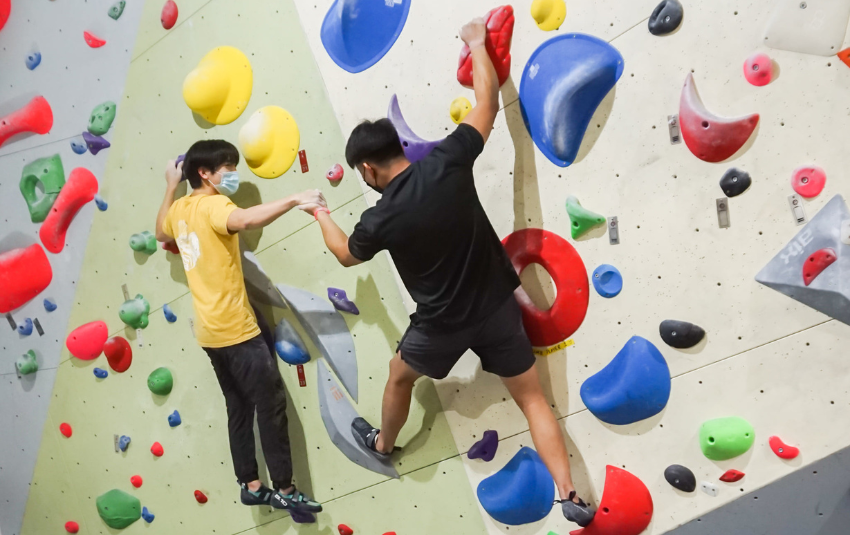 13 Rock Climbing and Bouldering Gyms in Singapore [+ Prices]